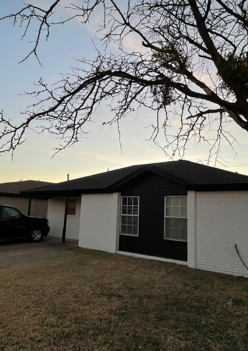 2408 Birch Ave in Lubbock, TX - Building Photo