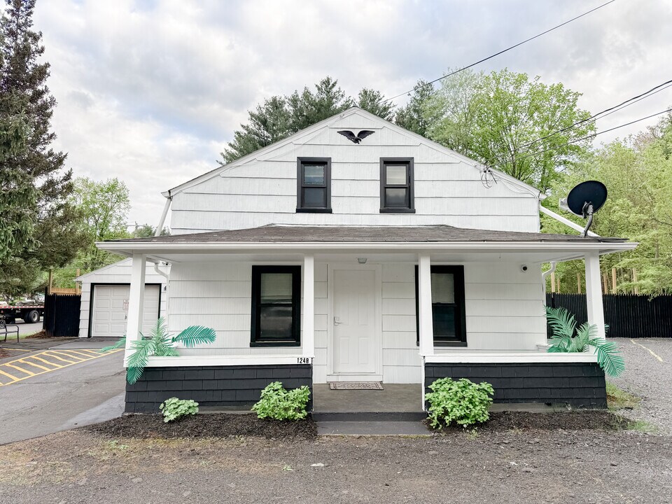 1248 Meriden-Waterbury Turnpike in Southington, CT - Building Photo