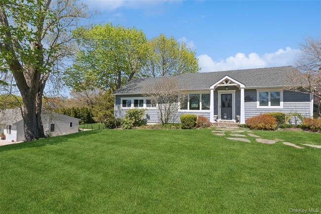 1600 Captain Kidd Dr in Mattituck, NY - Building Photo - Building Photo