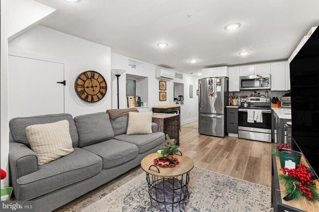 property at 212 Catharine St