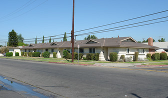 1909-1925 W Maple Ave Apartments