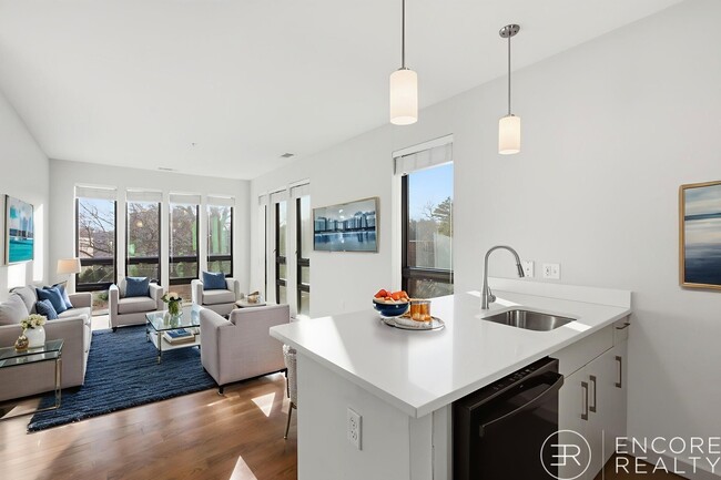 40A Marion St, Unit 404