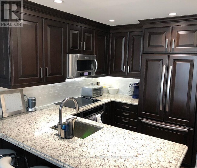 1888 Bayview Ave in Toronto, ON - Building Photo - Building Photo