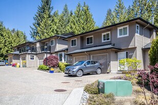 Highgate Terrace in North Vancouver, BC - Building Photo