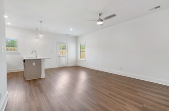 212 Huntley Pl in Pelham, AL - Building Photo - Building Photo