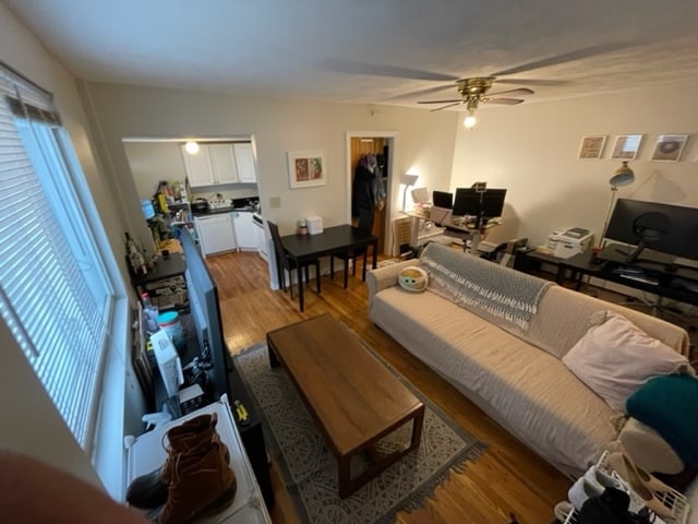 144 Thorndike St in Cambridge, MA - Foto de edificio - Building Photo