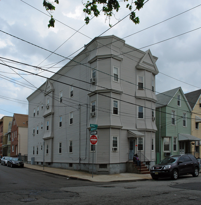 144 Brill St in Newark, NJ - Building Photo