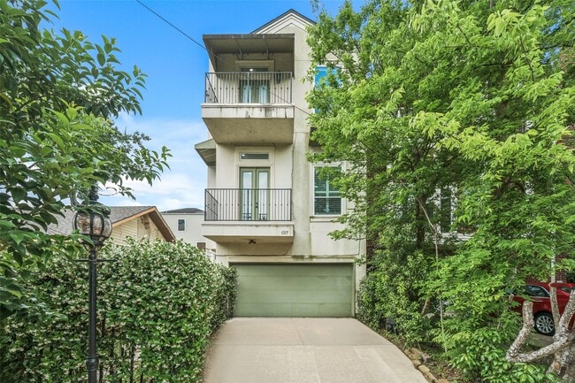 property at 1317 Bomar St