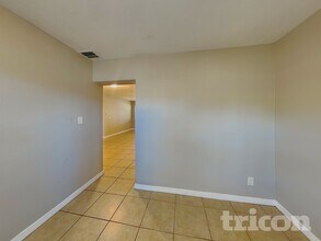 1430 Thames Ln in Clearwater, FL - Building Photo - Building Photo