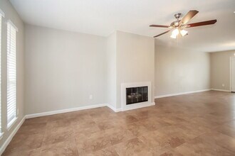 1711 Oak Ridge Dr in Kemah, TX - Building Photo - Building Photo
