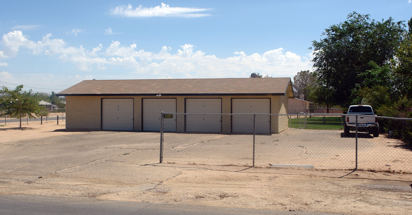 13269 Mohawk Rd in Apple Valley, CA - Building Photo