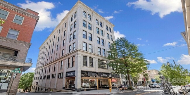 property at 84 E Walnut St