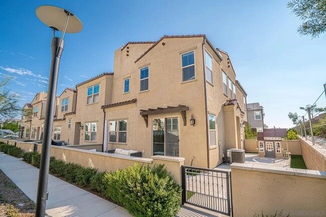 property at 1911 Paseo Mandarina