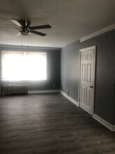 807 Clara Ave in St. Louis, MO - Foto de edificio - Building Photo