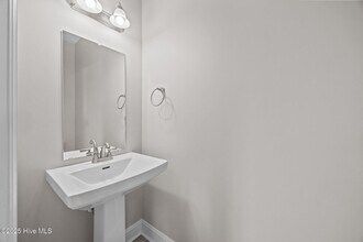 201 Broadleaf Dr in Jacksonville, NC - Building Photo - Building Photo