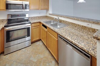 5757 W Eugie Ave in Glendale, AZ - Building Photo - Building Photo