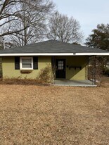 104 Adams St in Cary, NC - Building Photo