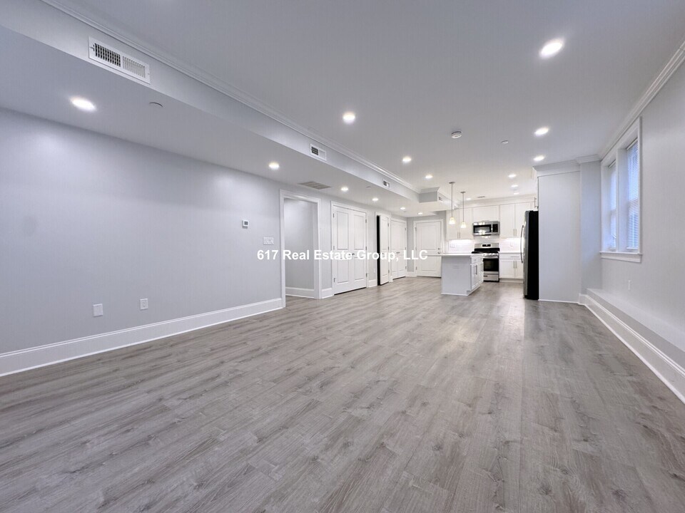 120 Kenrick St in Boston, MA - Building Photo