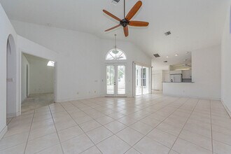 1700 Aynsley Way in Vero Beach, FL - Building Photo - Building Photo