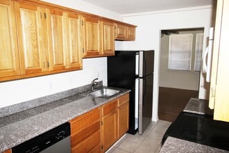 8304 Palm St, Unit 8304 in New Orleans, LA - Foto de edificio - Building Photo
