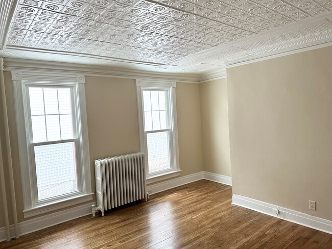 423 Gotham St in Watertown, NY - Building Photo - Building Photo