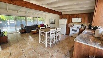 71739 Tunis Rd in Rancho Mirage, CA - Building Photo