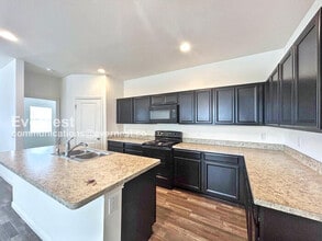 400 Seneca Loop in Kyle, TX - Building Photo - Building Photo