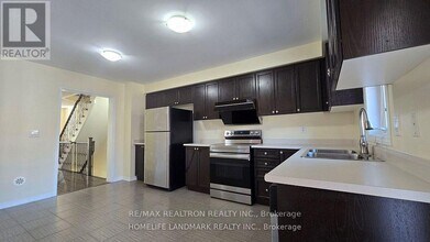 16 Truchard Ave in Markham, ON - Building Photo - Building Photo