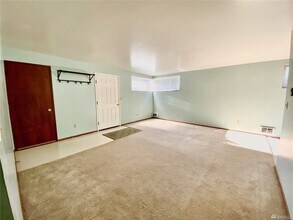 1726 NW 63rd St in Seattle, WA - Building Photo - Building Photo
