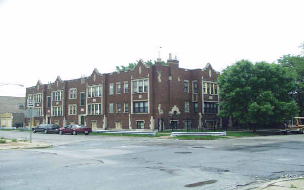 9001 S Loomis St in Chicago, IL - Building Photo