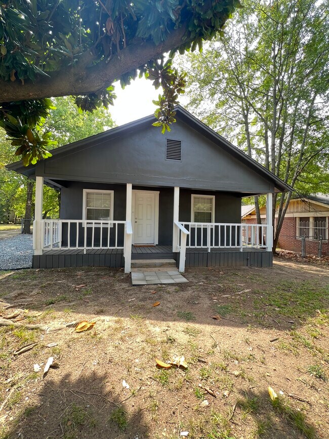 2213 W 18th St Rentals in Texarkana, TX