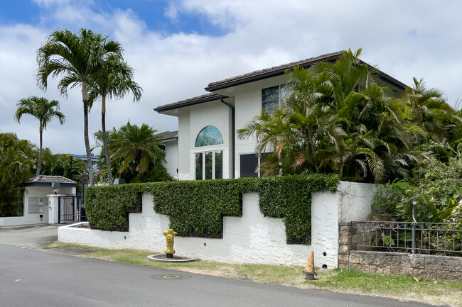 Nuuanu Palms in Honolulu, HI - Foto de edificio - Building Photo