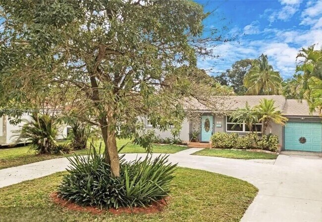 2842 Jackson St in Hollywood, FL - Building Photo - Building Photo