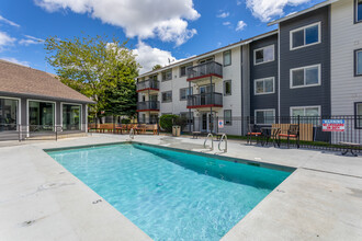 Timberline on the Green in Pullman, WA - Foto de edificio - Building Photo