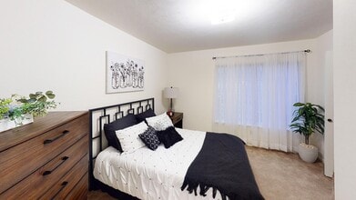 Tracy Creek Apartment Homes in Perrysburg, OH - Foto de edificio - Building Photo