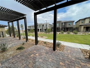 11673 Bearpaw Meadow Ave in Las Vegas, NV - Foto de edificio - Building Photo
