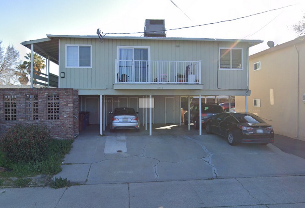 1211 A St in Antioch, CA - Building Photo