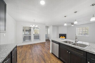 21804 Tomball Pkwy in Houston, TX - Building Photo - Building Photo