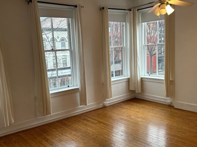 228 W Broad St, Unit 228 W Broad St