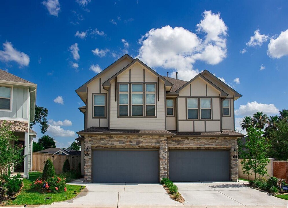 206 Fulton Station Dr in Houston, TX - Building Photo