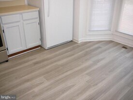 302 Harrogate Rd in Fredericksburg, VA - Building Photo