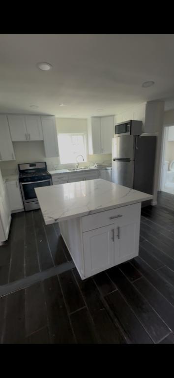 5207 Cartwright Ave in Los Angeles, CA - Building Photo - Building Photo