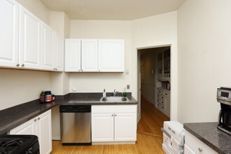 2905 N Mildred Ave in Chicago, IL - Building Photo - Building Photo