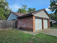 7214 Shady Moss Ln in Houston, TX - Building Photo - Building Photo