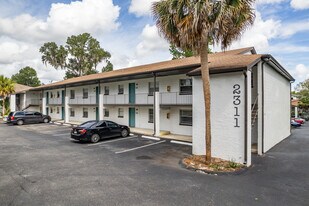 Ashley Court in Ocala, FL - Building Photo