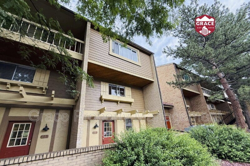 3000 Colorado Ave in Boulder, CO - Building Photo