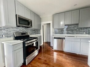 119 Revere St, Unit 2 in Springfield, MA - Foto de edificio - Building Photo