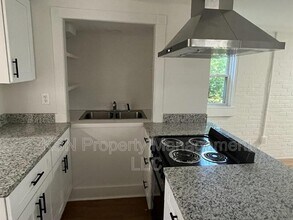 1011 E 39th St in Savannah, GA - Building Photo - Building Photo