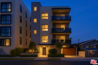 5813 Lexington Ave in Los Angeles, CA - Foto de edificio - Building Photo
