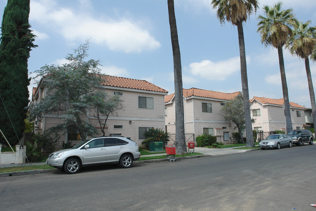 125-129 S California St in San Gabriel, CA - Foto de edificio - Building Photo